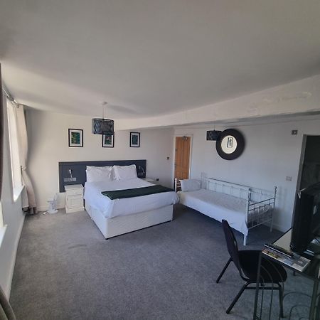 The White Hart Hotel Uttoxeter Extérieur photo